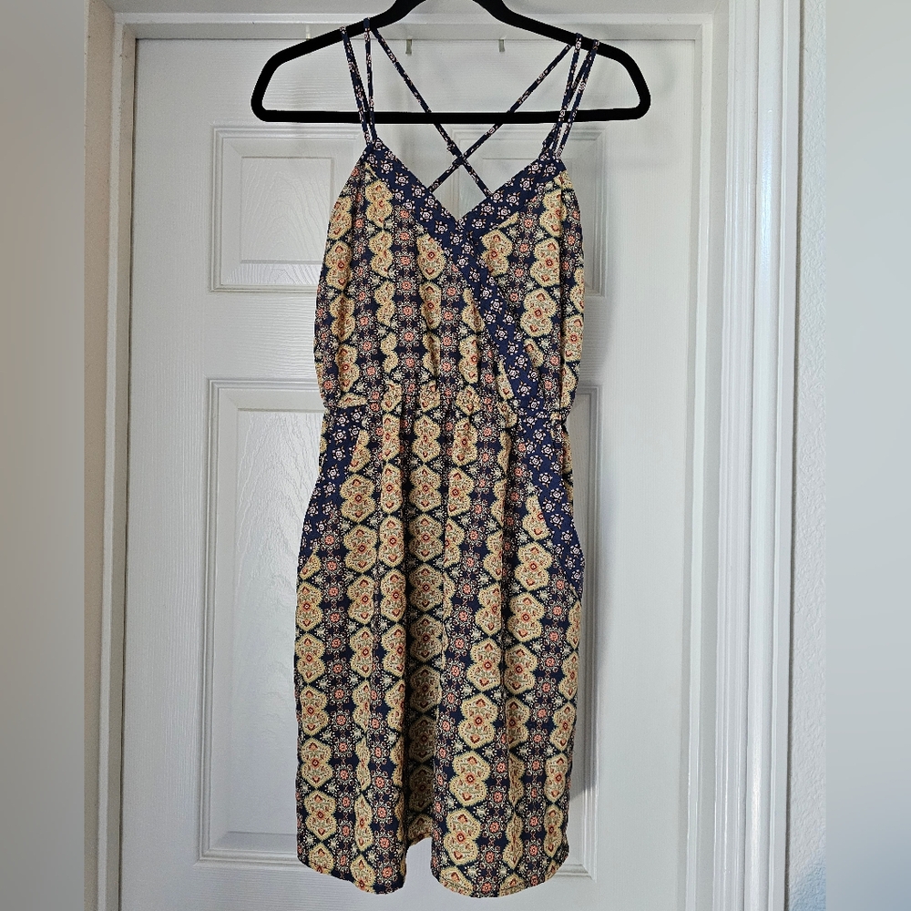 Boho lightweight knee-length spaghetti strap dress with pockets